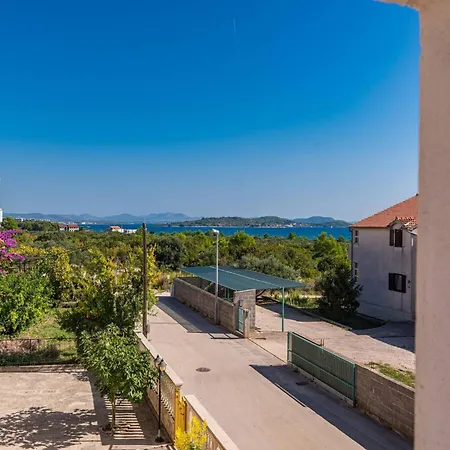 Daire In Tribunj Near Adriatic Sea