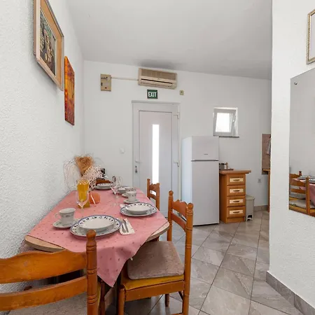 In Tribunj Near Adriatic Sea Daire