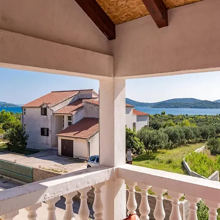 In Tribunj Near Adriatic Sea Daire Tribalj