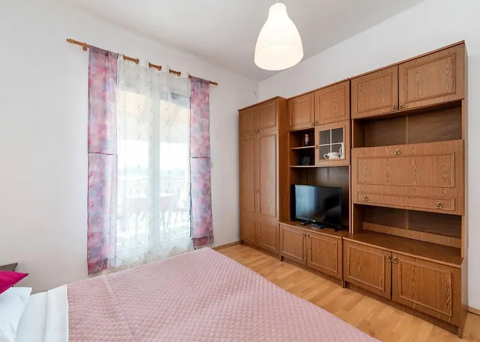 Apartament In Tribunj Near Adriatic Sea Tribalj