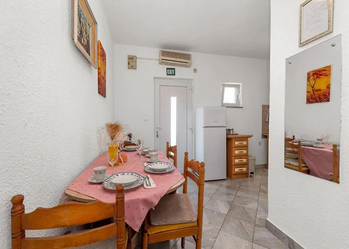 In Tribunj Near Adriatic Sea Appartement